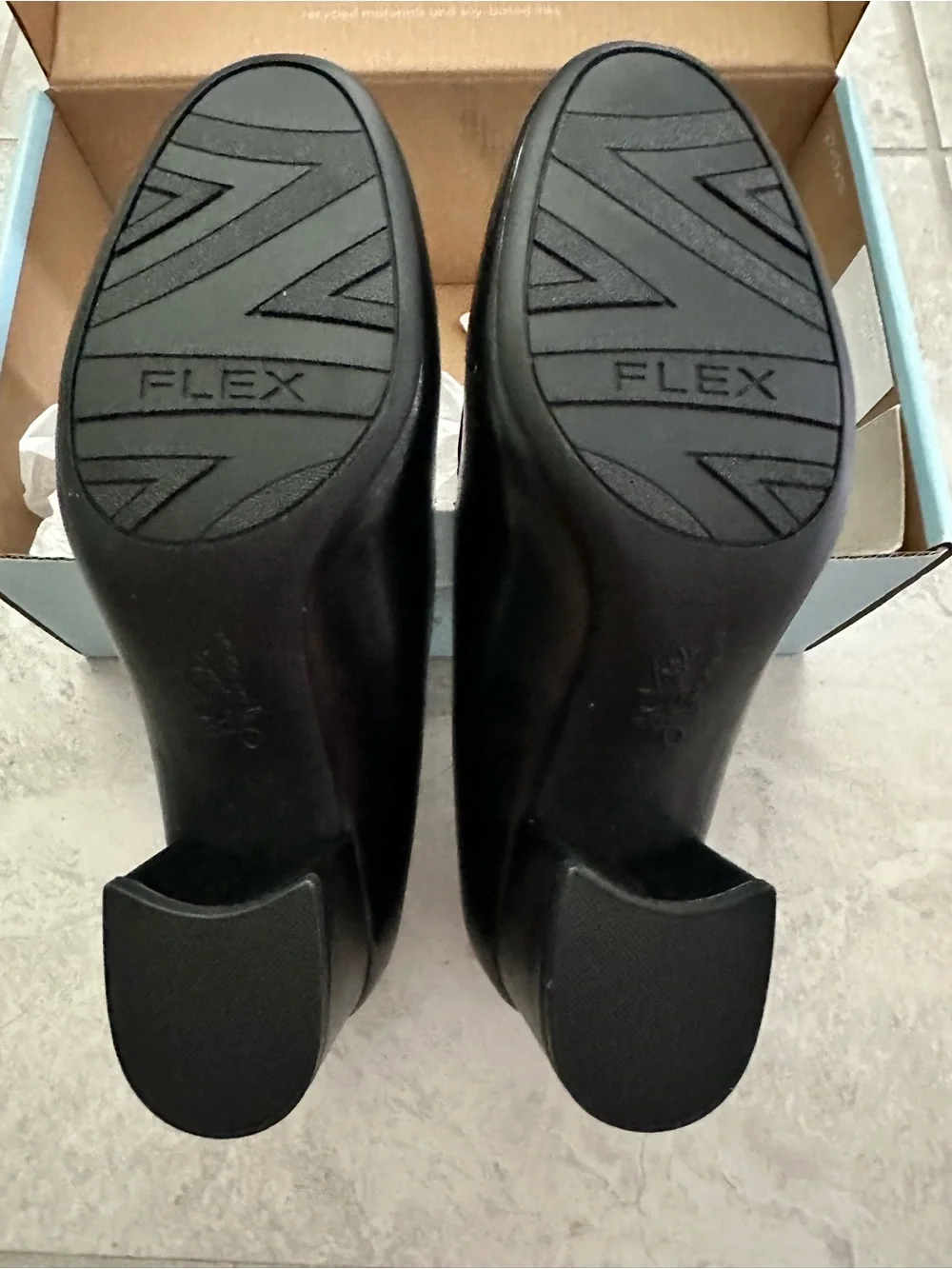 Life Stride Black Leather Block Heel Pumps Active Arch New with box and tags